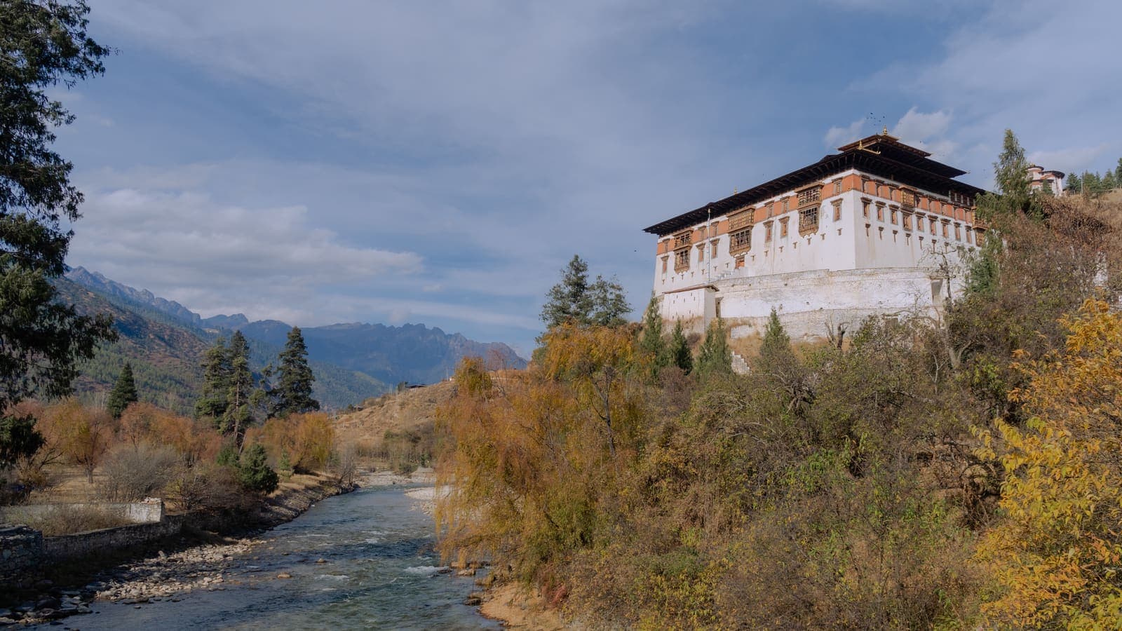 Paro Rinpung Dzong above the Paro river in autumn